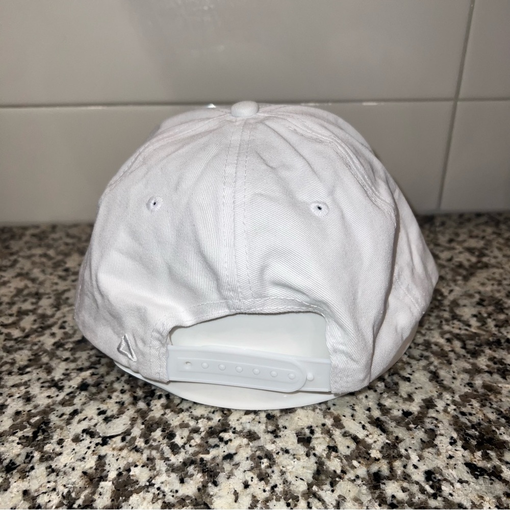 White Rope Hat - Picture 2 of 3
